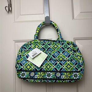 NWT Vera Bradley Daisy Daisy Lola Shoulder Bag Retired pattern